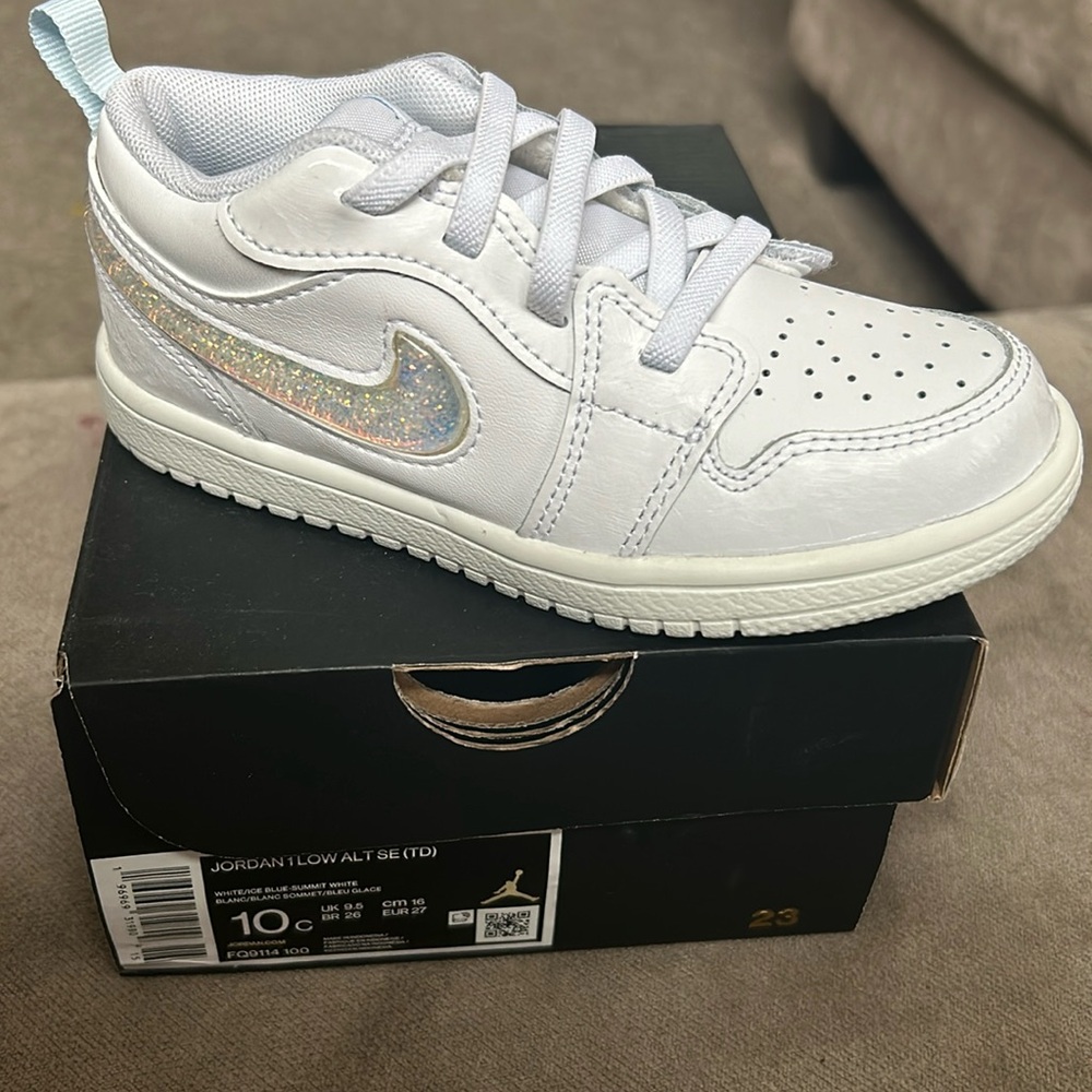 Toddlers Jordan 1 low Alt